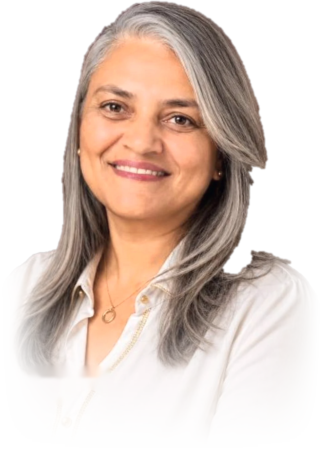Cris Márcia, gestora de aquisição de clientes, sorrindo, de camisa branca
